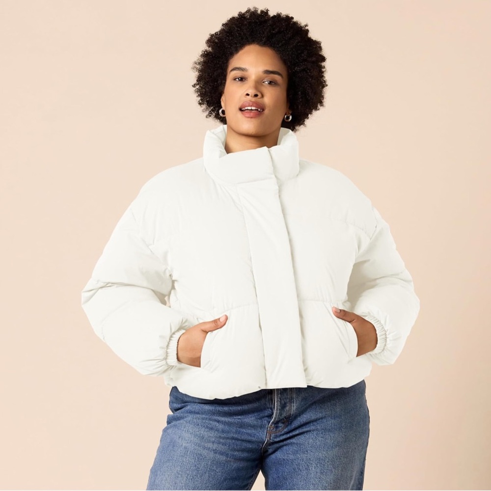 🆕 Amazon Essentials Women's Cream Puffer Jacket